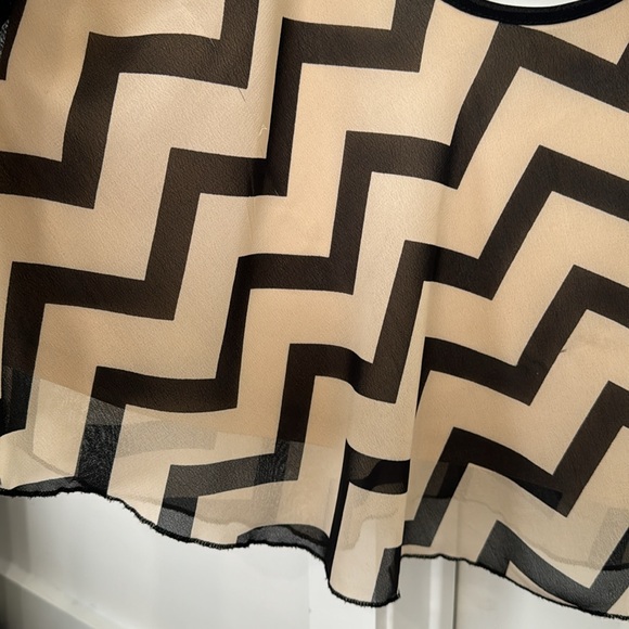 women’s cropped top in black and tan. size small - Picture 3 of 6